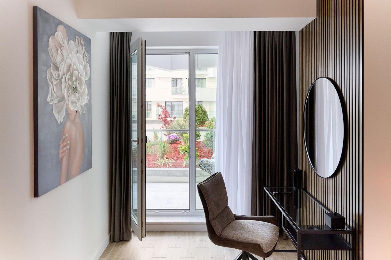 Jad Apartment In Infinity Beach Resort - Parking Mamaia Exteriör bild