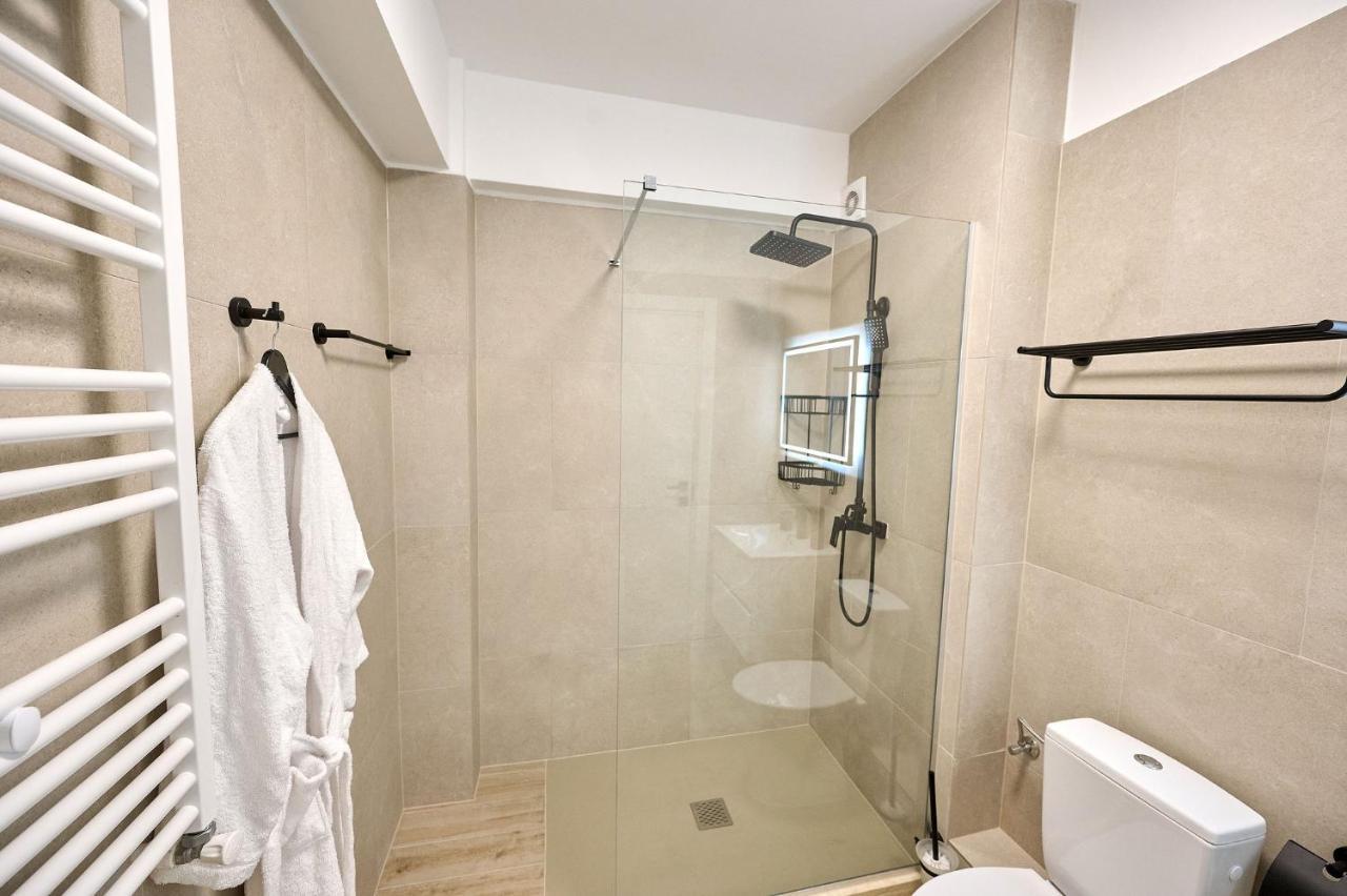 Jad Apartment In Infinity Beach Resort - Parking Mamaia Exteriör bild