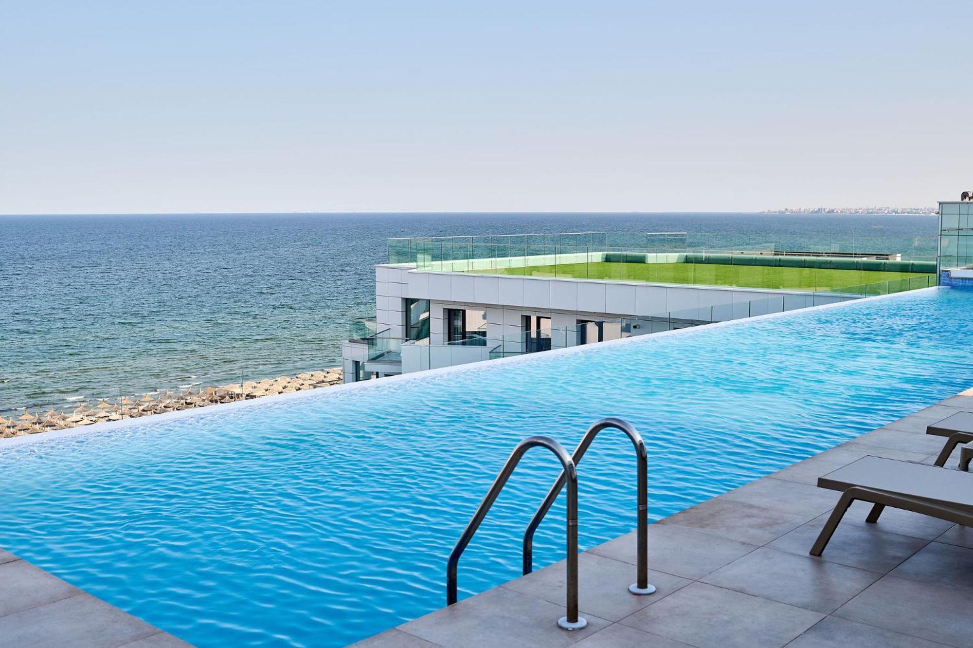 Jad Apartment In Infinity Beach Resort - Parking Mamaia Exteriör bild
